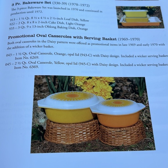 Vintage Pyrex promotional oval daisy design orange casserole w opal lid 1.5 qt - Picture 11 of 14